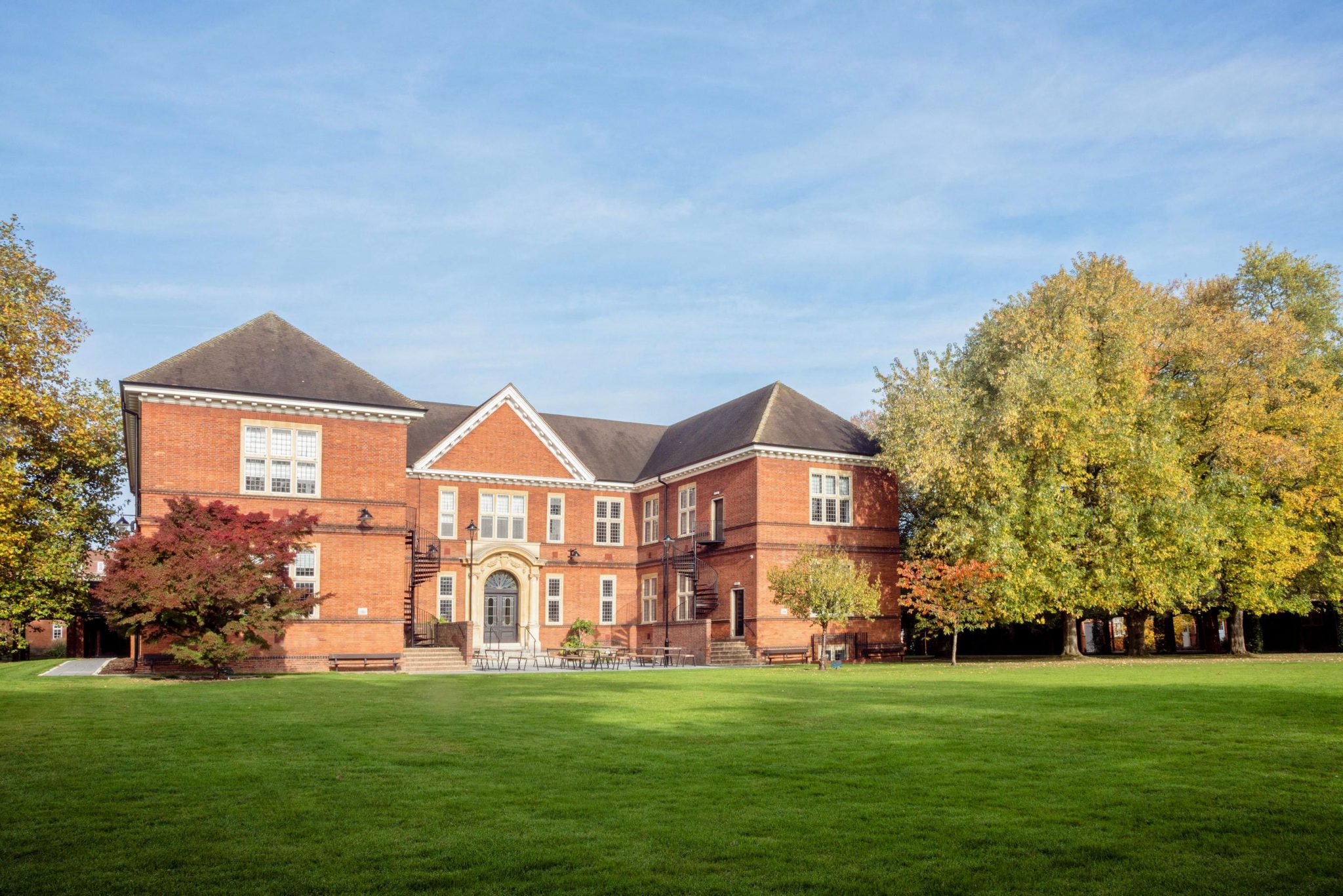 Uni007sUniversityofReadingSchoolofArchitecture5EDITED  Du Học