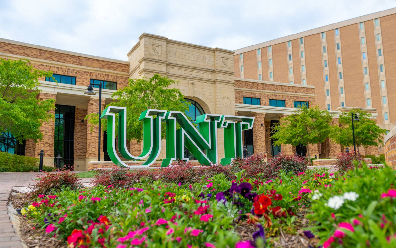 DU HỌC MỸ VỚI HỌC PHÍ MỀM – HỌC BỔNG DỄ TẠI UNIVERSITY OF NORTH TEXAS (DENTON, TEXAS)